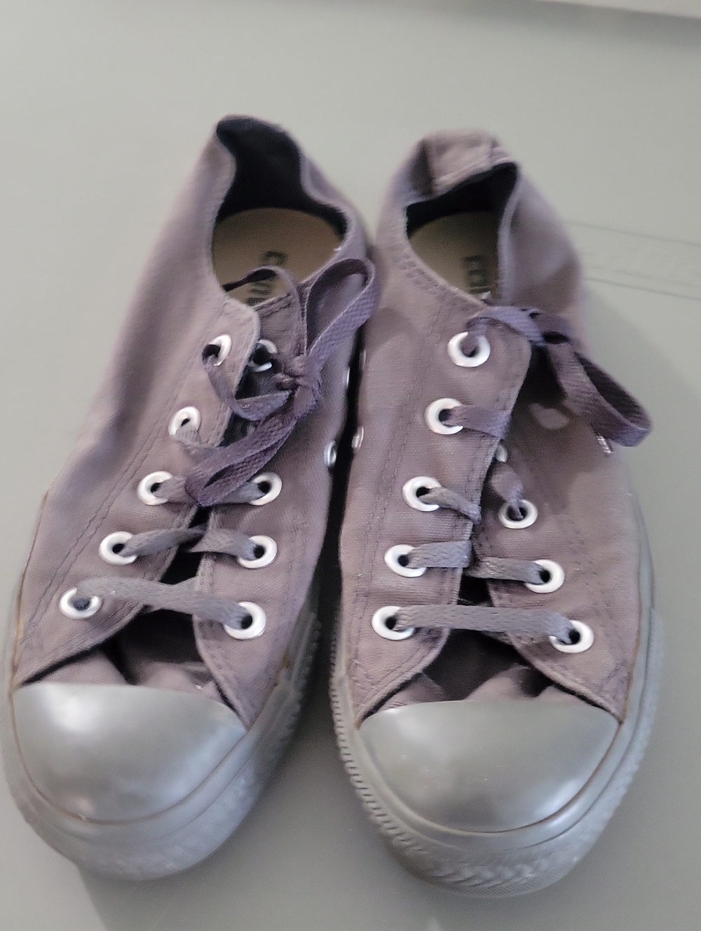 Low-Top Women's Canvas Sneakers in Mauve Gray